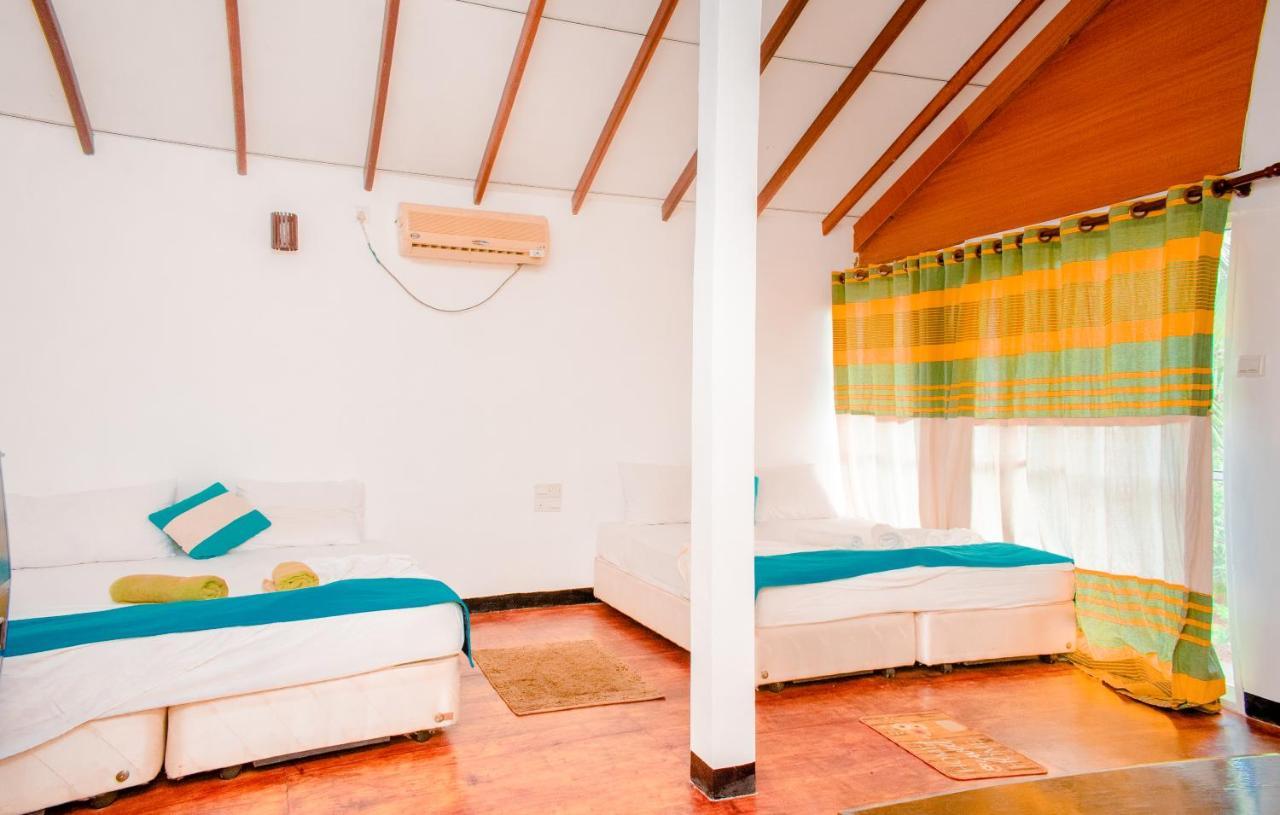 Sarada Beach Resort Tissamaharama Exterior foto