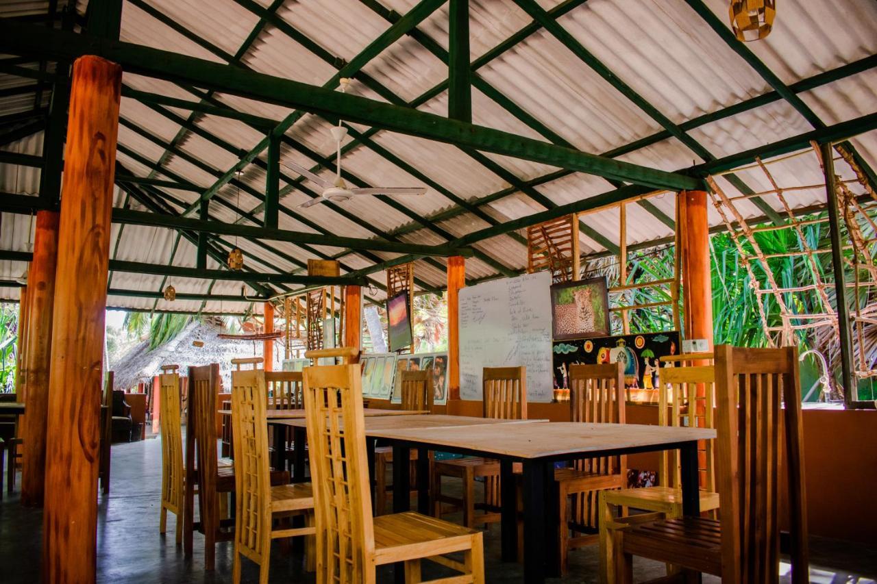 Sarada Beach Resort Tissamaharama Exterior foto